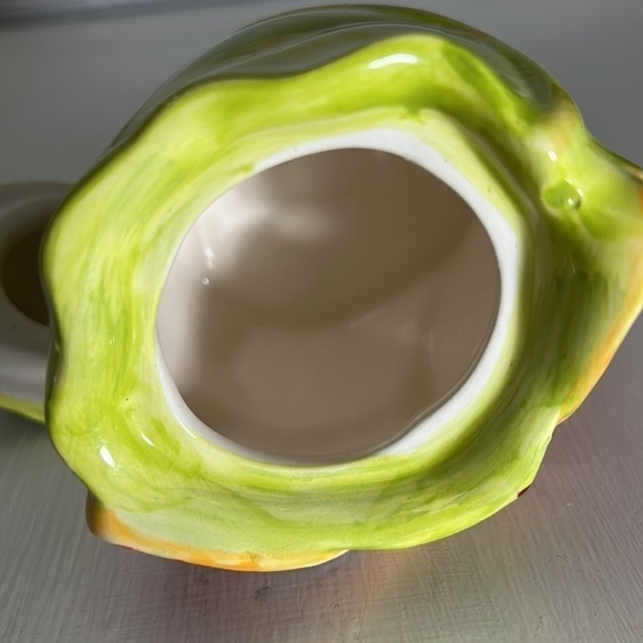 La Dolce Vita Free Flight Collection Butterfly in Cabbage - Picture 9 of 11